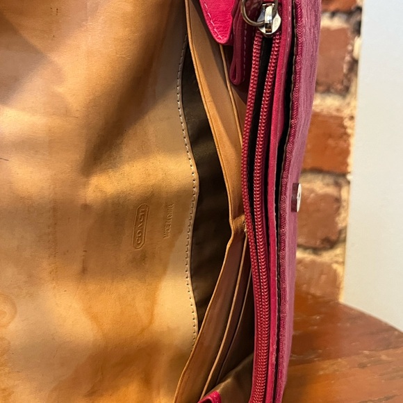 Coach Soho Buckle Signature Wallet Clutch Y2K Barbie Pink Jacquard Leather Flap - Picture 13 of 16